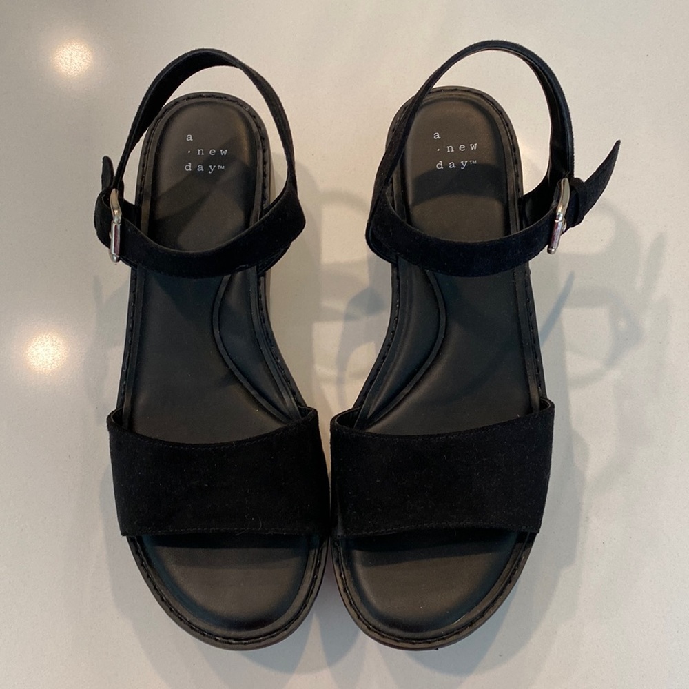 Target platform sandals